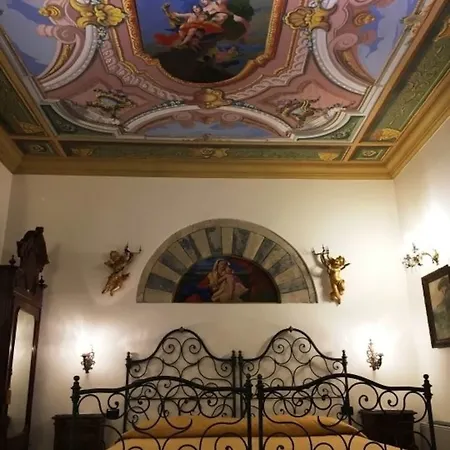 ホテル Old Taverna Sorrentina ソレント